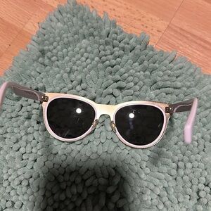 Sunglasses for sale with monitor scratches